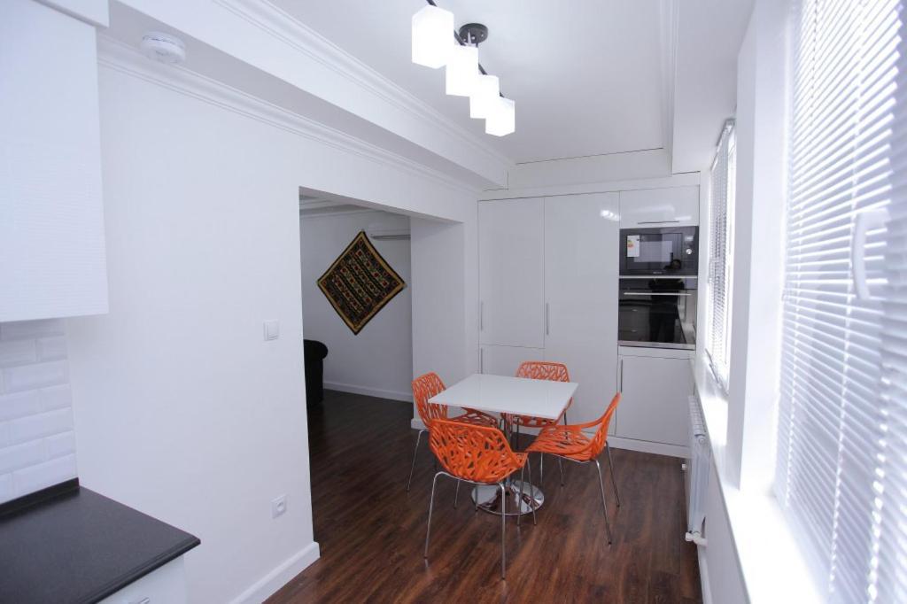 Overlooking Registan Square Luxury 2 Bedrooms Apartment Samarcanda Exterior foto