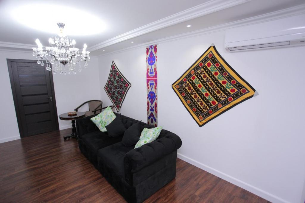 Overlooking Registan Square Luxury 2 Bedrooms Apartment Samarcanda Exterior foto